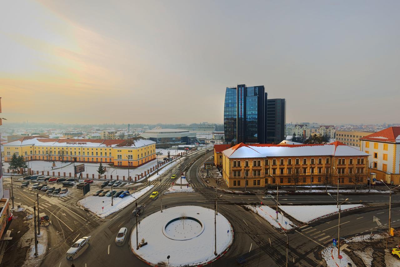 Plaza35 Aparthotel Sibiu Bagian luar foto