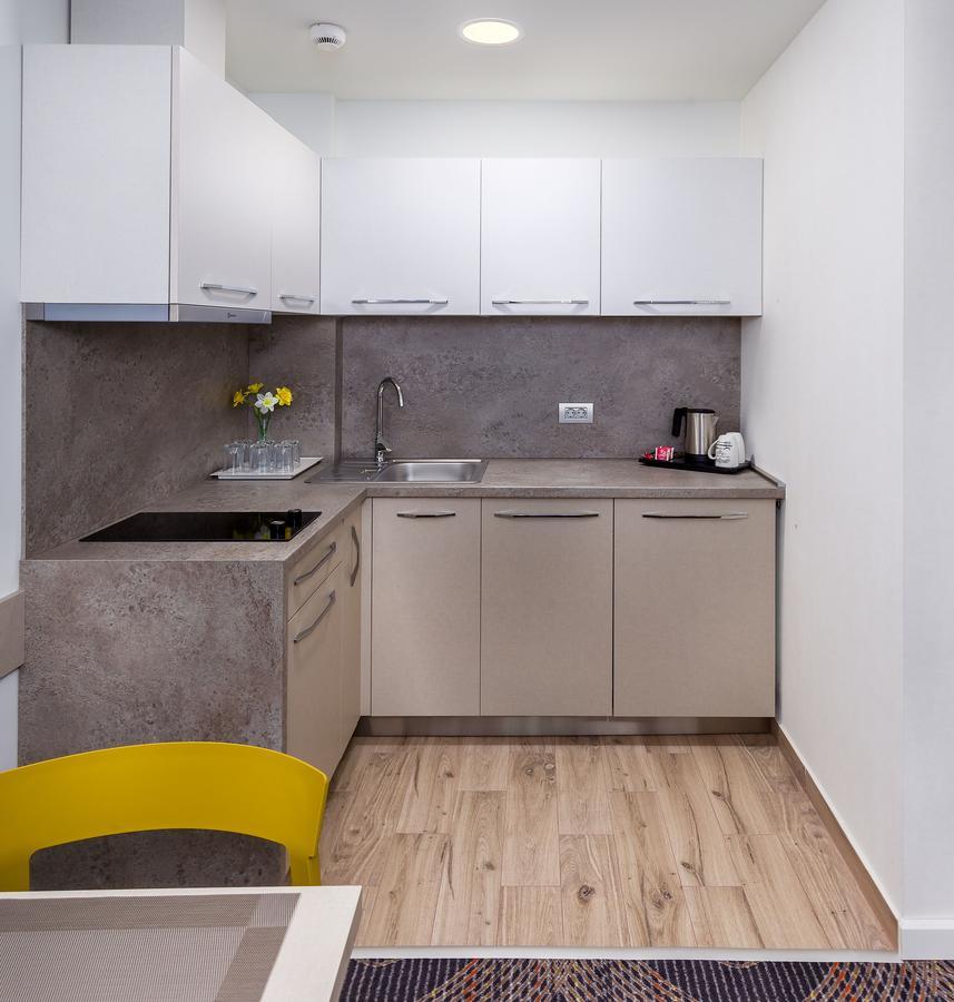 Plaza35 Aparthotel Sibiu Bagian luar foto