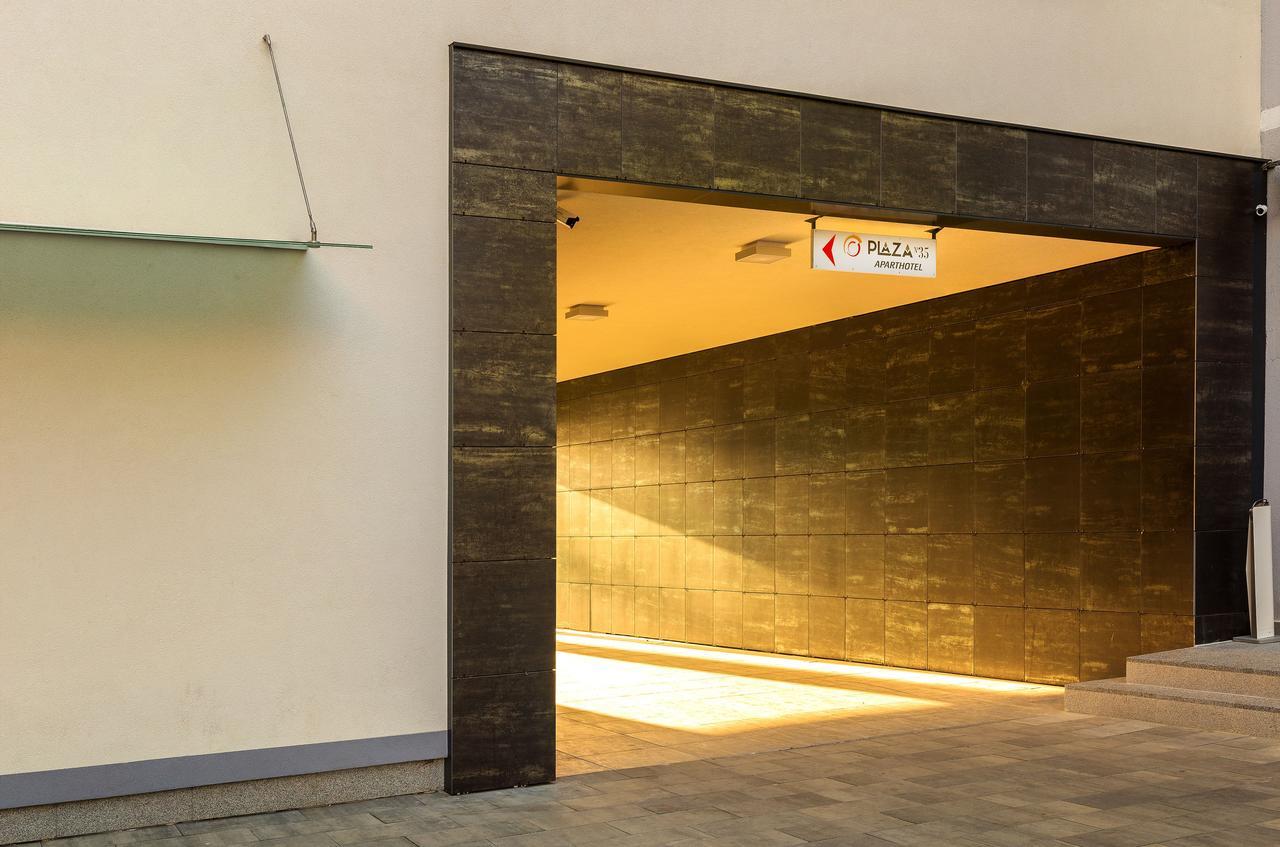 Plaza35 Aparthotel Sibiu Bagian luar foto