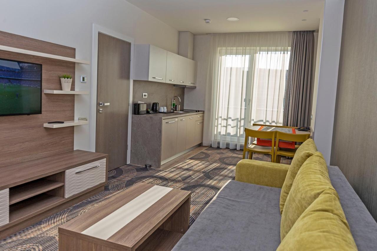 Plaza35 Aparthotel Sibiu Bagian luar foto