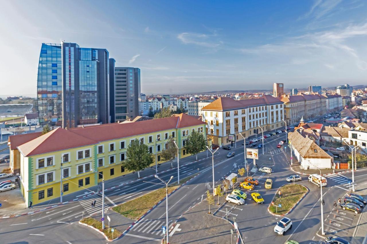 Plaza35 Aparthotel Sibiu Bagian luar foto